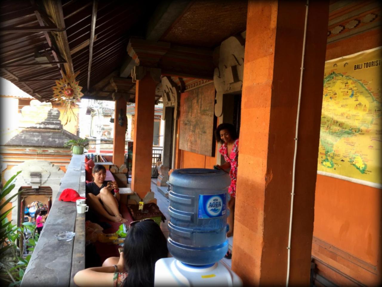 Ubud Market Hostel Exterior photo